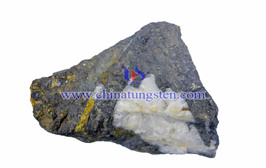 Tungsten Ore Picture