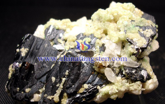 Tungsten Ore Picture